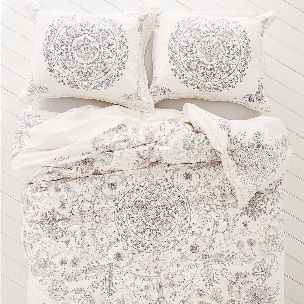 Plum and Bow Louise duvet cover Urban Outfitters